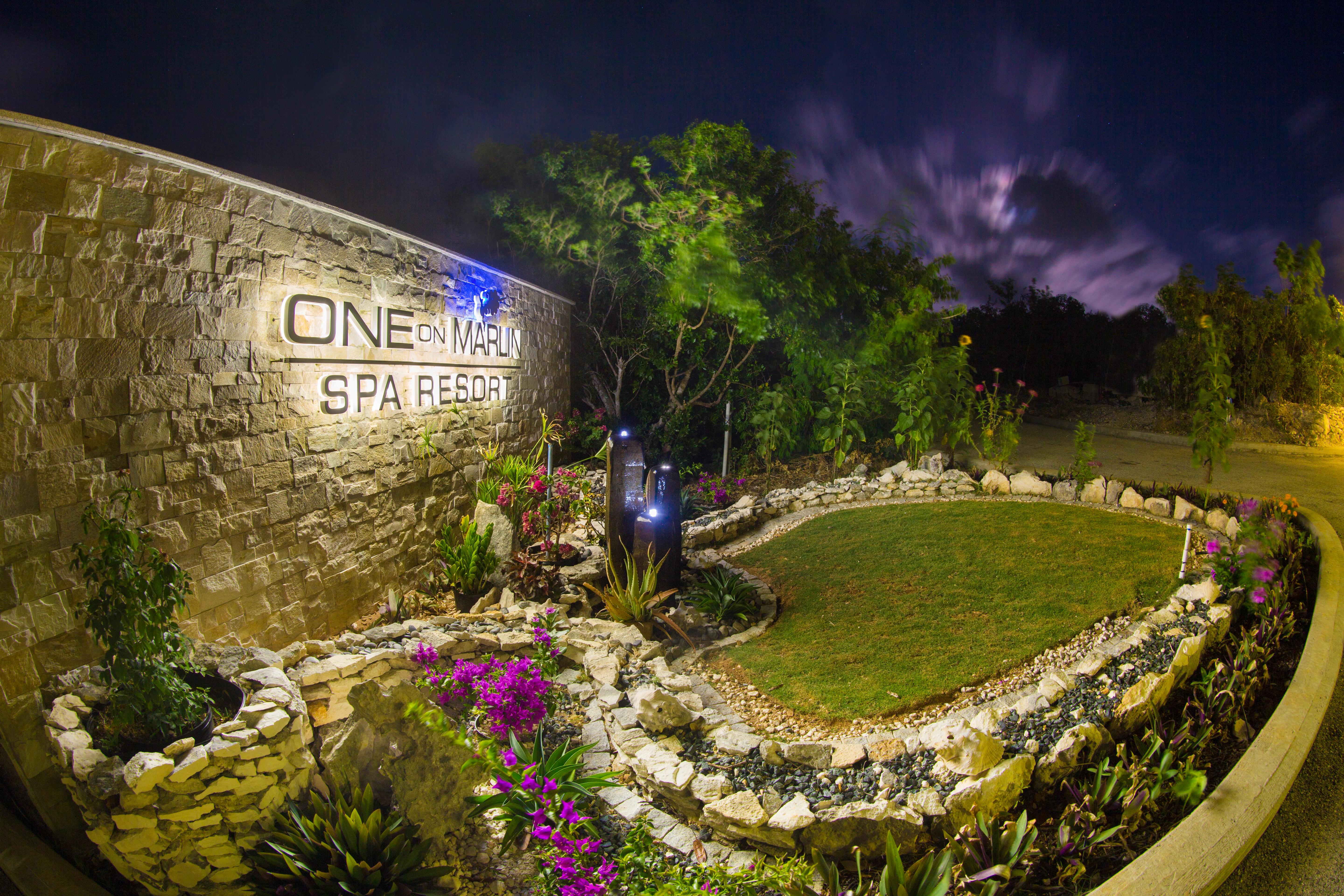 One On Marlin Resort (Adults Only) Turtle Cove Bagian luar foto