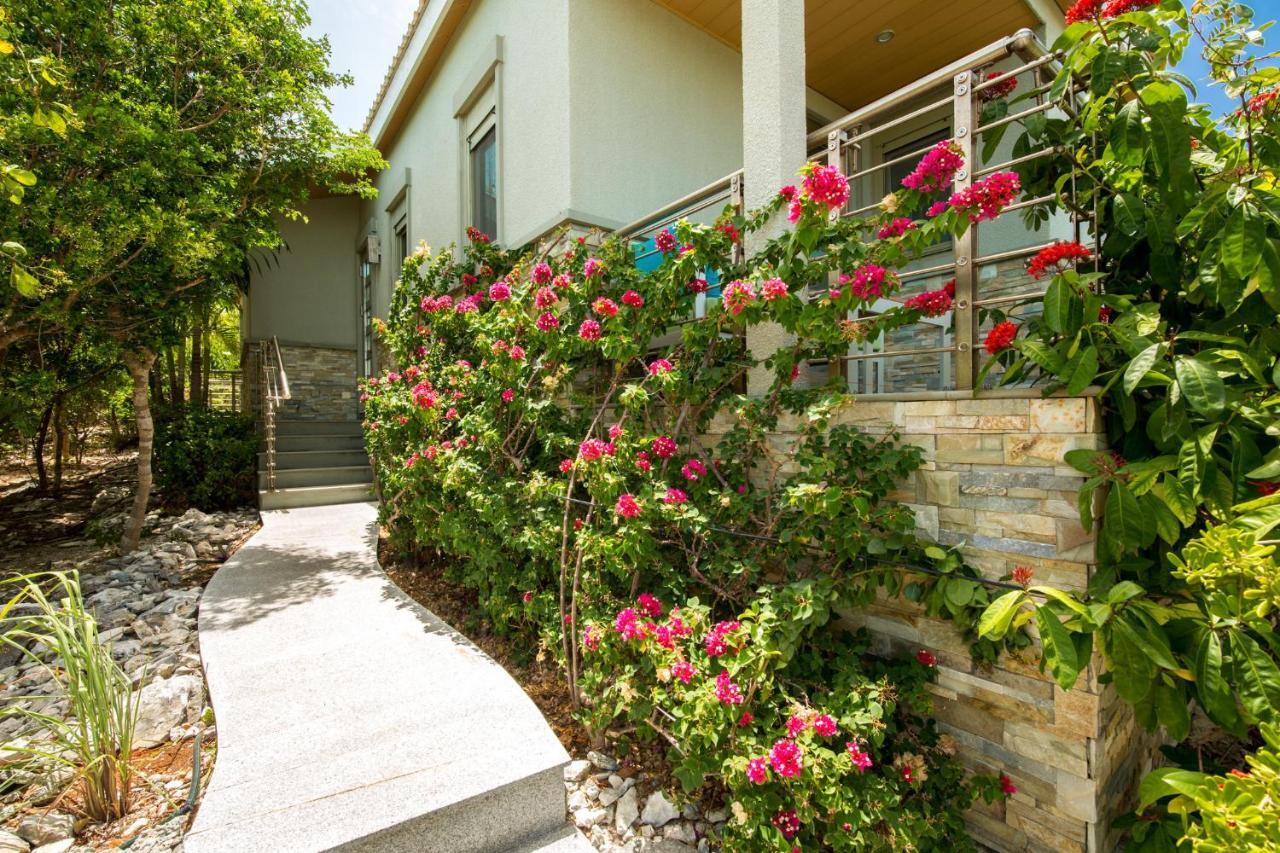 One On Marlin Resort (Adults Only) Turtle Cove Bagian luar foto